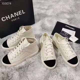 【com caixa】Tênis Chanel brancos sola grossa tênis casuais sapatos com costura padrão Chanel e cor clássica confortável para mulheres