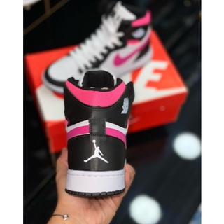 Tênis Air Jordan Cinza com rosa (3)
