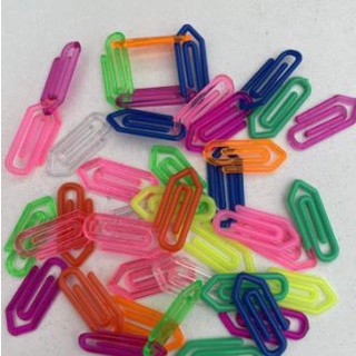 Clips Coloridos Plástico com 36 unidades (1)