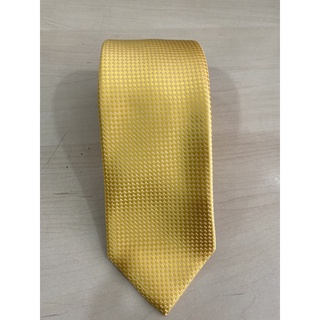 gravata amarela trabalhada