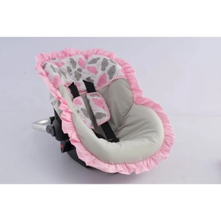 Capa de bebê Conforto Acolchoada Universal + Protetores de Cinto Nuvens Rosa