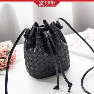 Bolsa de Ombro Diagonal em Tecido PU / Bolsa Bucket Fashion / Moda Coreana