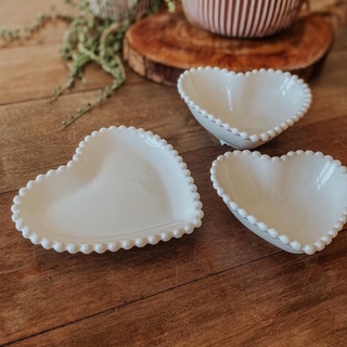 Pratinho Bowl de Coração com borda de Bolinhas em Porcelana | Petisqueira Molheira