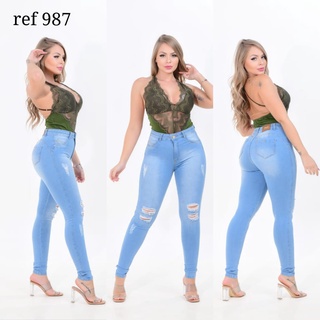 Calça Jeans Feminina Skinny Levanta Bumbum com Detalhe Rasgado Cintura Alta