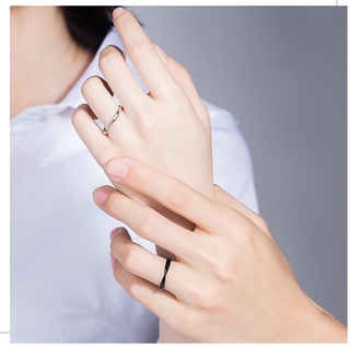 1PC Mobius Anéis Amante Casal Presente Black White Estilo Simples Ajustável Anéis De Noivado Casamento (2)