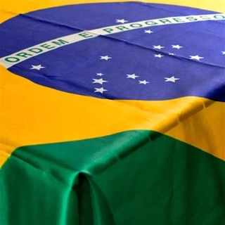 Bandeira do Brasil 1,40x1,00m Bember Copa do Mundo (com espaço para haste)
