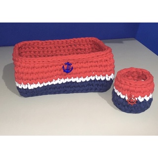 Kit Porta Fraldas e Porta Escova de Cabelos Marinheiro Vermelho Branco e Azul Marinho - cesto de Crochê (2)
