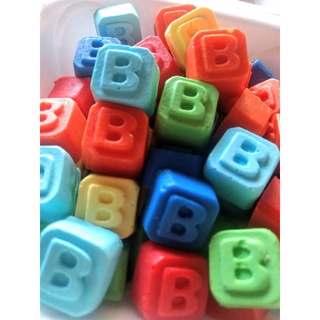 50 Mini Sabonete Letrinha alfabeto inicial perfumada - Mini balão - lembrancinha - Escolha cor e aroma
