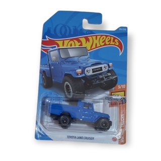 Miniaturas Hot-Wheels Escolha o Modelo Mickey Tartarugas Ninja Fusca Pickup Kool Kombi Barbie Mario Cruela e outros