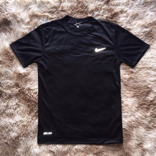 Camiseta Nike DRI-FIT Refletiva