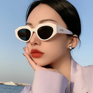 Fashion Ladies Sunglasses UV Protection Lens Small Cat Eye Frame Women Sun Eyeglasses Outdoor
