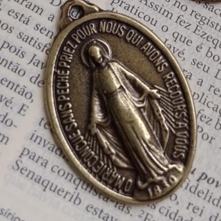 1 Pç Pingente / Medalha Católica de Nossa Senhora das Graças Ouro Velho - Medalha Nossa Senhora das Graças - Terço Católico (1)