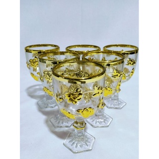 conjunto de 6 taças de vidro cores váriadas com detalhes em dourado