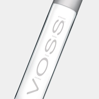 Água Voss Sem Gás PET (garrafa de plástico) - A mais pura do mundo - Extraída na Noruega