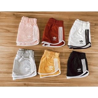 Shorts Adidas retrô - moletinho
