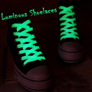 1 Par Cadarço de Sapato Luminoso Achatado Florescente / Cadarço Unissex Seguro que Brilha no Escuro (1)