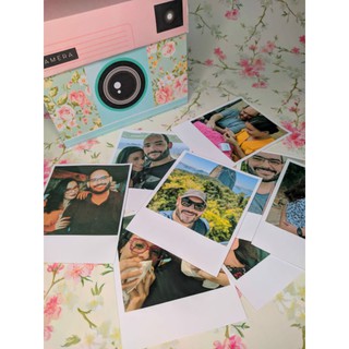 Caixinha em formato de câmera com 12 fotos estilo polaroid dia dos namorados