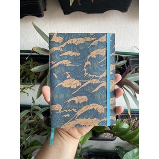 Sketchbook Caderno Ondas Azuis Mar com Elástico e Marca Página