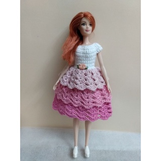 Roupa em crochê para boneca Barbie - vestido com babadinhos.