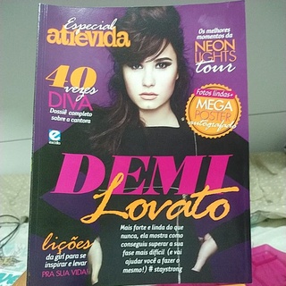 Revista Demi Lovato Especial atrevida