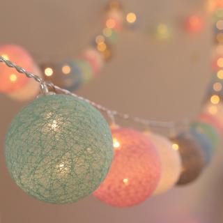 Cordão de Luz LED com 20 Bolas de Algodão Ins / Decoração de Quarto Infantil para Meninas/Casamento/Festas/Festival
