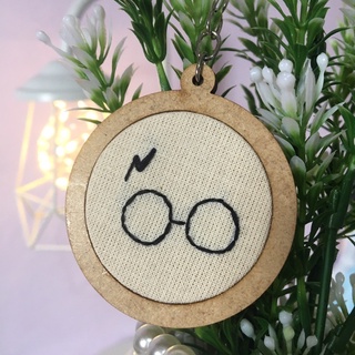 chaveiro bordado mini bastidor Harry Potter