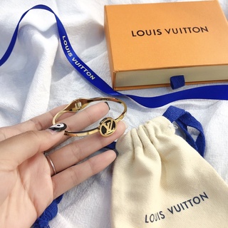 Louis Vuitton Pulseira Moda Feminina Delicado Bangle Hollow LV Monogram Letter Logo Titanium Steel Bracelete