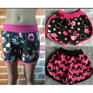 Kit com 3 Shorts infantil feminino estampas variadas.