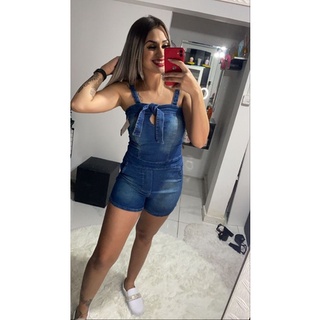 Macacão Jardineira shorts jeans Feminino