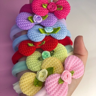 Faixinha slim laço de crochê com flor pra bebê enxoval
