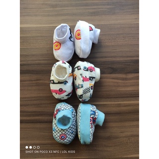 Kit com 3 sapatinhos pantufas para bebê estampados sapatinho menino menina enxoval algodão masculino feminino calçante liquidação promoção barato meias (7)