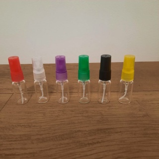 Vidros amostra 5ml (VIDRO) com spray 05 ou 10 peças válvula cores diversas.