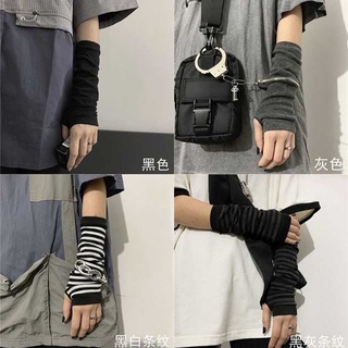 Punk Sweater Girl 2022 Tide Net Red Show Thin Lazy Hip-hop Wind Korean Black Gloves Lamb Coat C Goth Gloves Lolita Wrist Cuffs (1)