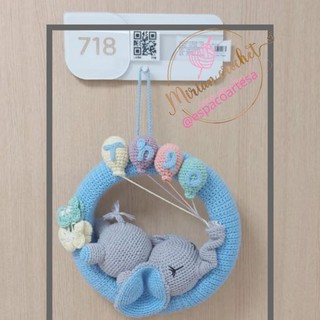 Porta maternidade personalizado com nome da criança Guirlanda de croche/amigurumi