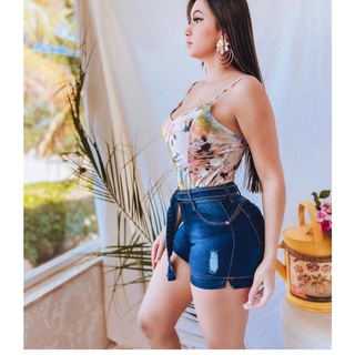 Short Jeans Feminino Com Lycra Costura Levanta Bumbum e Detalhes Destroyed - ATACAREJO (7)