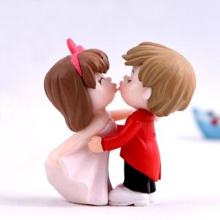 2Pcs/Set Miniature Marry Kissing Couple Ornaments Fairy Garden Decorations