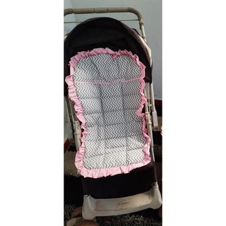 Kit chevron rosa capa de carrinho + capa de bebe conforto + apoio redutor de corpo + almofada amamentar + protetor de cinto (3)