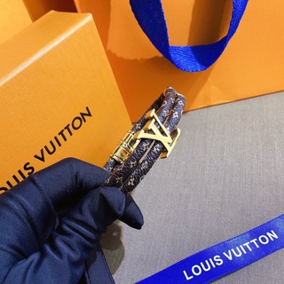 Louis Vuitton Pulseira Moda Feminina Delicado Bangle Hollow LV Monogram Letter Logo Titanium Steel Bracelete