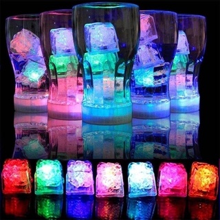 Lâmpada LED De Água Formato De Cubos De Gelo/De Vidro Variação Multicolorida (1)