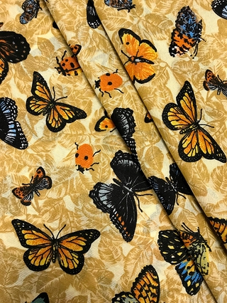 Tecido para decoração Gorgurinho borboletas bege