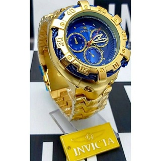 Relógio Invicta Thunderbolt top de linha dourado com fundo azul caixa alta.