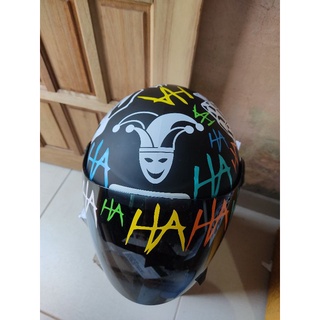 capacete personalizado Coringa Arlequina Joker haha com víseira fumê escura