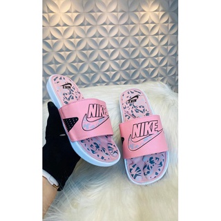 Chinelo sandalia Slide Nike feminino confortável Rosa